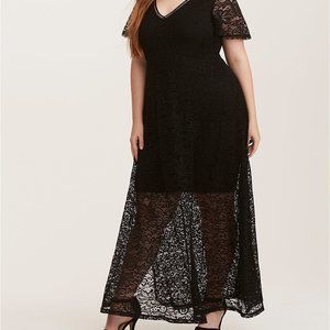 EUC! Torrid lace Maxi dress